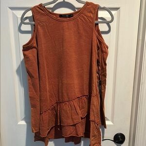 NWT Doe & Rae Tiered Bronze Blouse